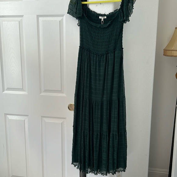 NWT  Max Studio off the shoulder smock body ruffle midi dress in size Large - Picture 4 of 10